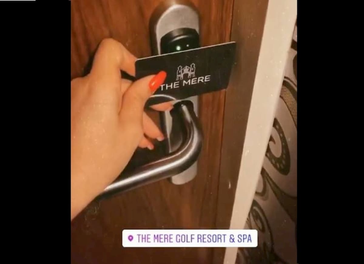 Dagospia: "Manchester City, festino privato con ragazze italiane dopo la vittoria per 6-1"