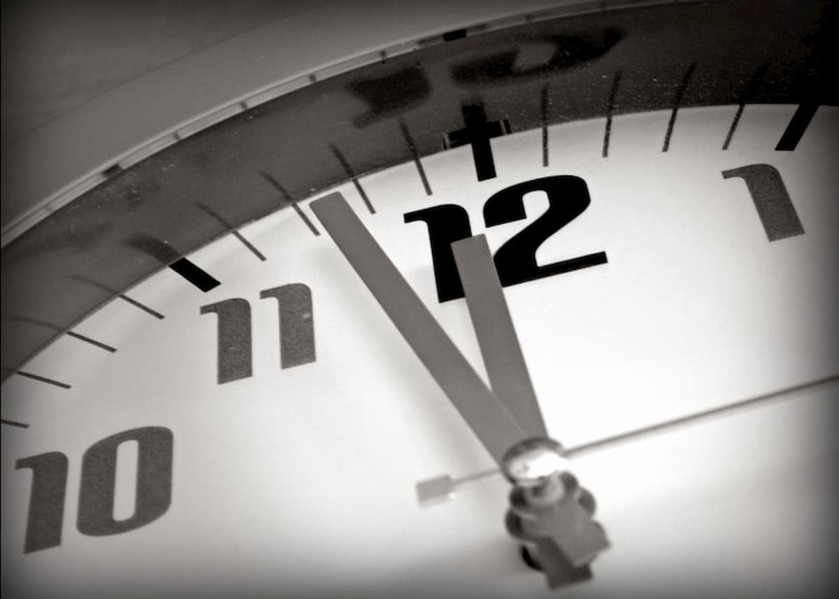 Orologio dell’Apocalisse avanza: segna 100 secondi alla fine del mondo