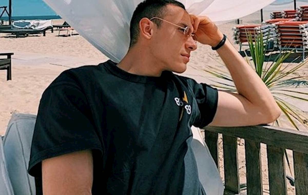 Ravenna, Stefano Pellizzari è squalificato e segue la partita dalla curva avversaria. Società vuole rescindere il suo contratto