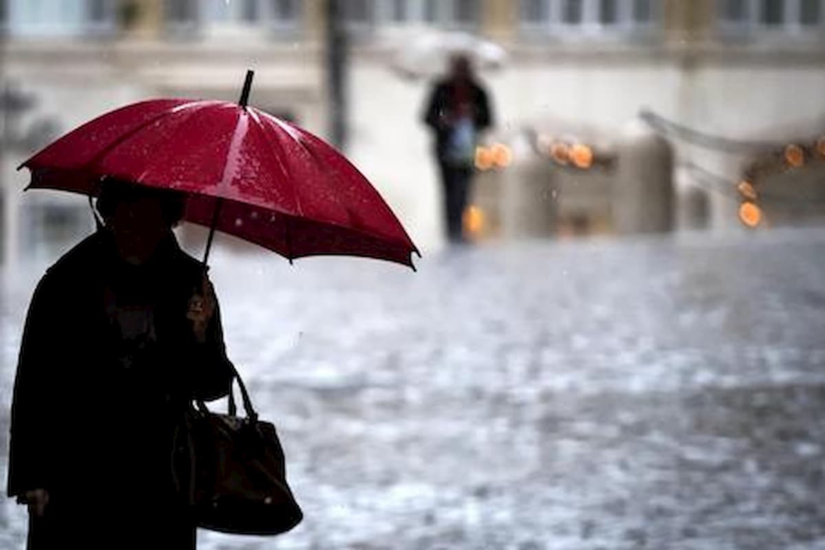 Previsioni meteo, da venerdì peggiora: nuvole e pioggia al Nord e al Centro