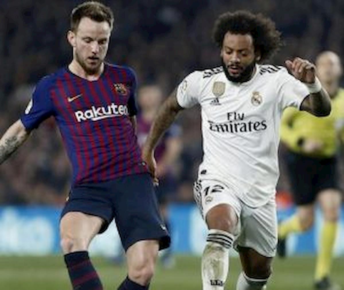 Calciomercato Juventus, scambio Rakitic-Bernardeschi torna di moda