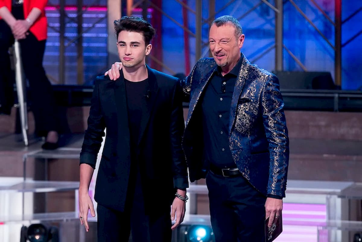 Sanremo 2020, Riki a rischio esclusione? Striscia la Notizia: "Ha anticipato cosa canterà nella serata delle cover"