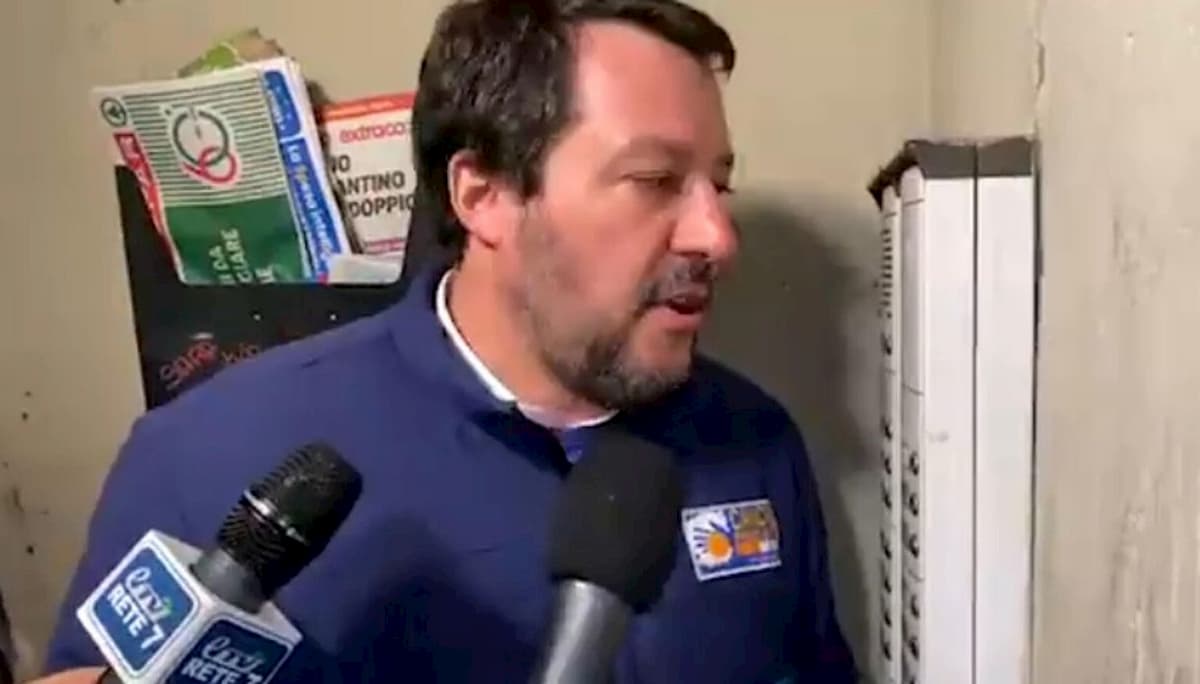 Bologna, il ragazzo tunisino messo alla gogna da Salvini: "Come si permette? Denuncio la signora"