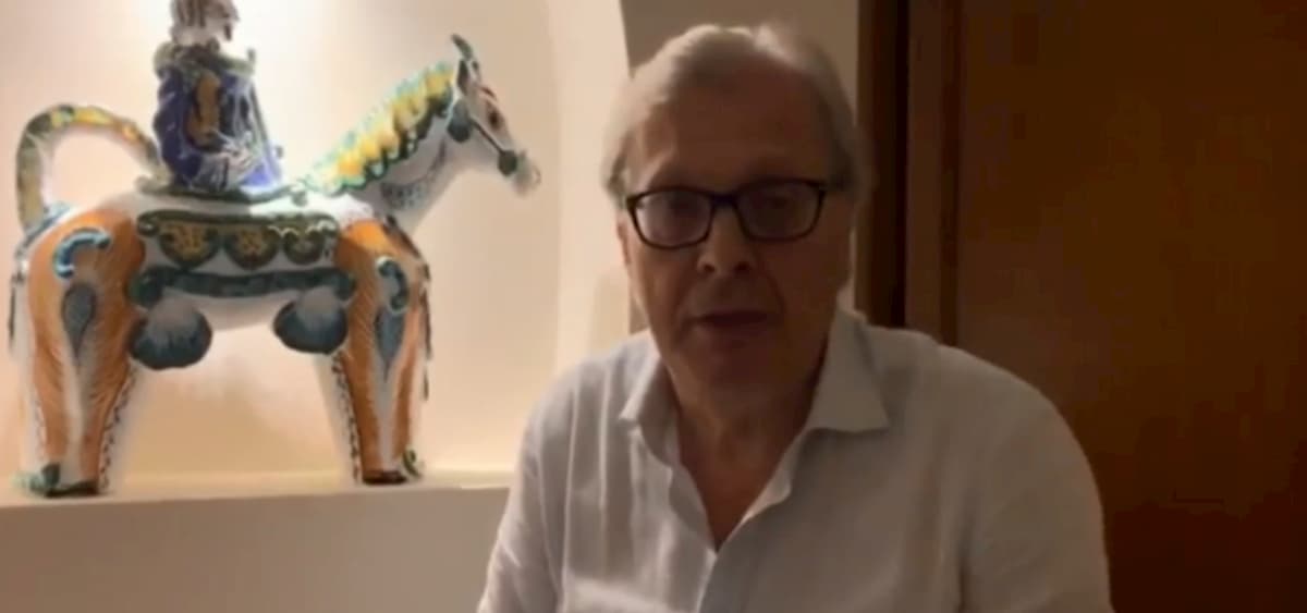 Vittorio Sgarbi, chiesto il processo per le opere false di Gino De Domenicis