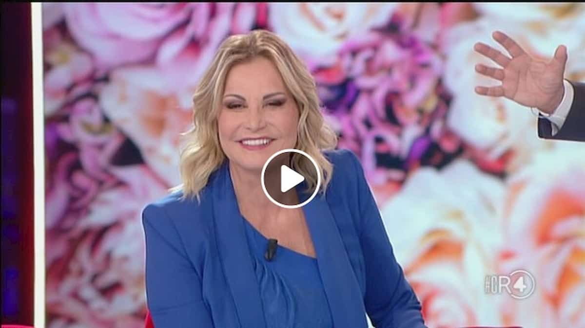 Simona Ventura a La Repubblica delle Donne: "La lotta nel fango all'Isola il punto più basso della mia carriera"