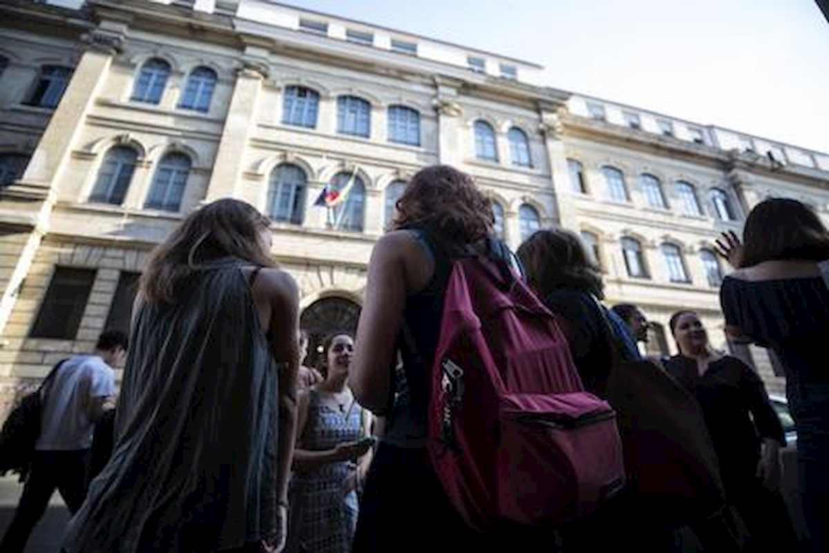 Roma, finto chef molestava studentesse all'Università. Arrestato 23enne