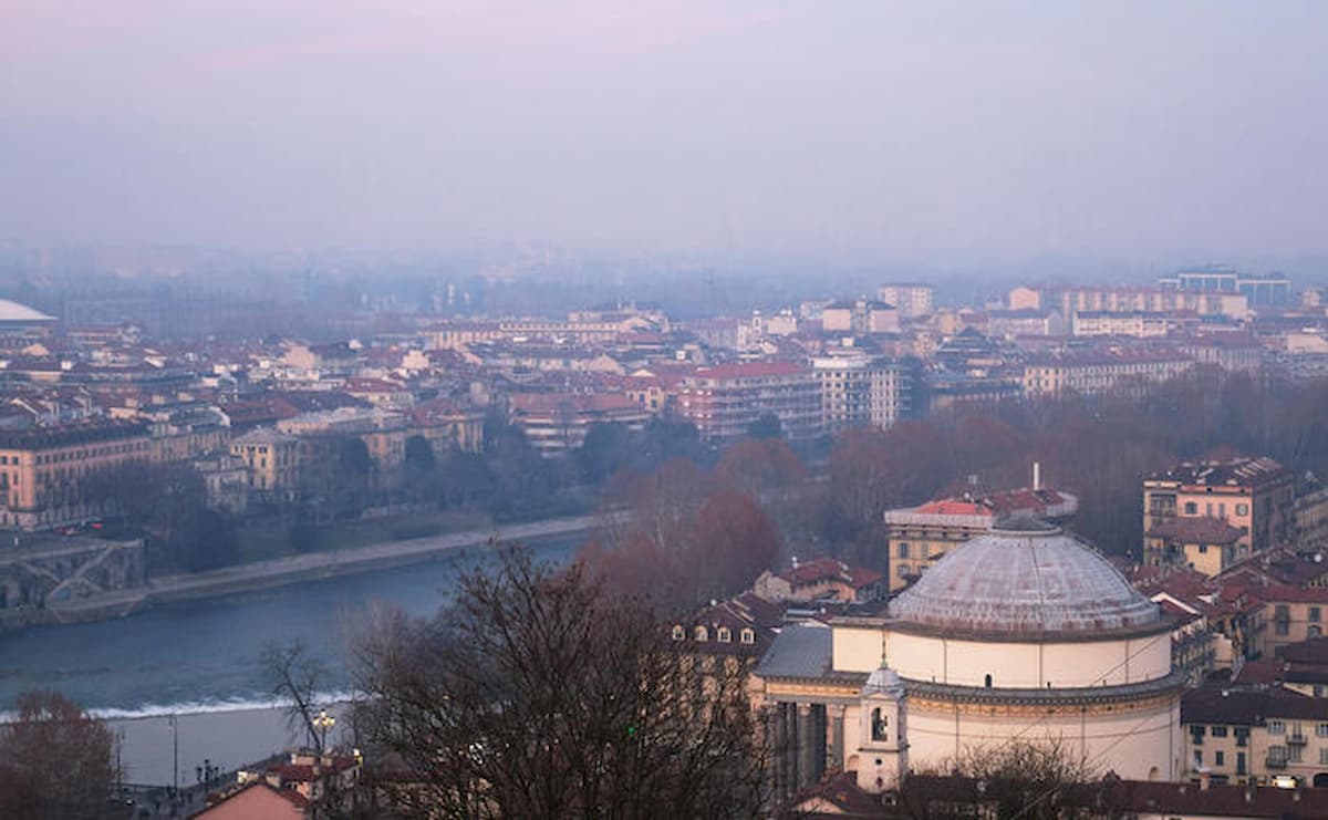 Smog, di nuovo emergenza al nord: da martedì 28 gennaio divieti a Torino, in Lombardia, Veneto ed Emilia