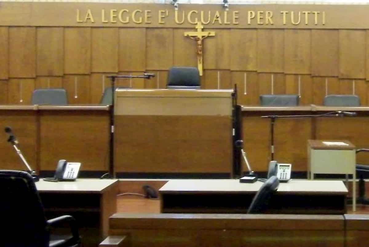 Rozzano. Suocero indagato per abusi su nipotina, il genero (padre di lei) lo uccise: no ergastolo