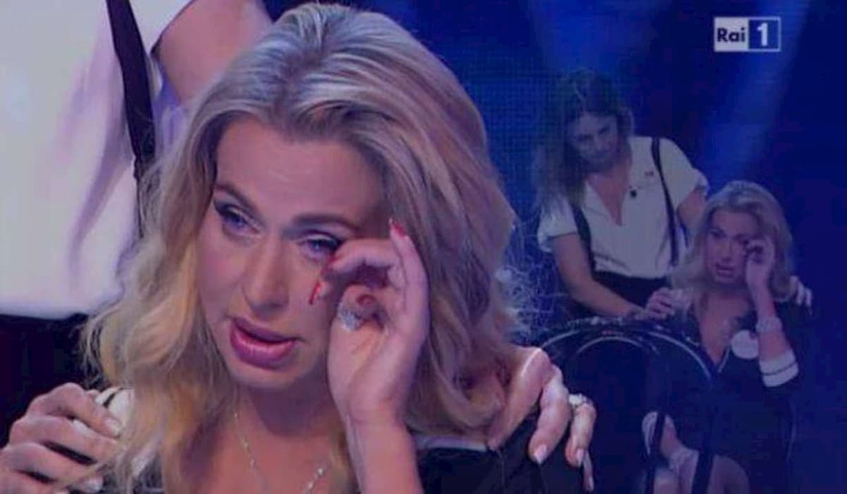 Valeria Marini e la maternità mancata: "Ho subito tre aborti"