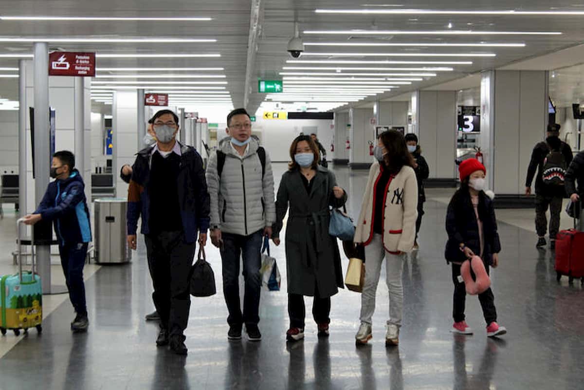 Coronavirus, epidemia arriva in Europa: caso sospetto in Francia, altri quattro in Scozia