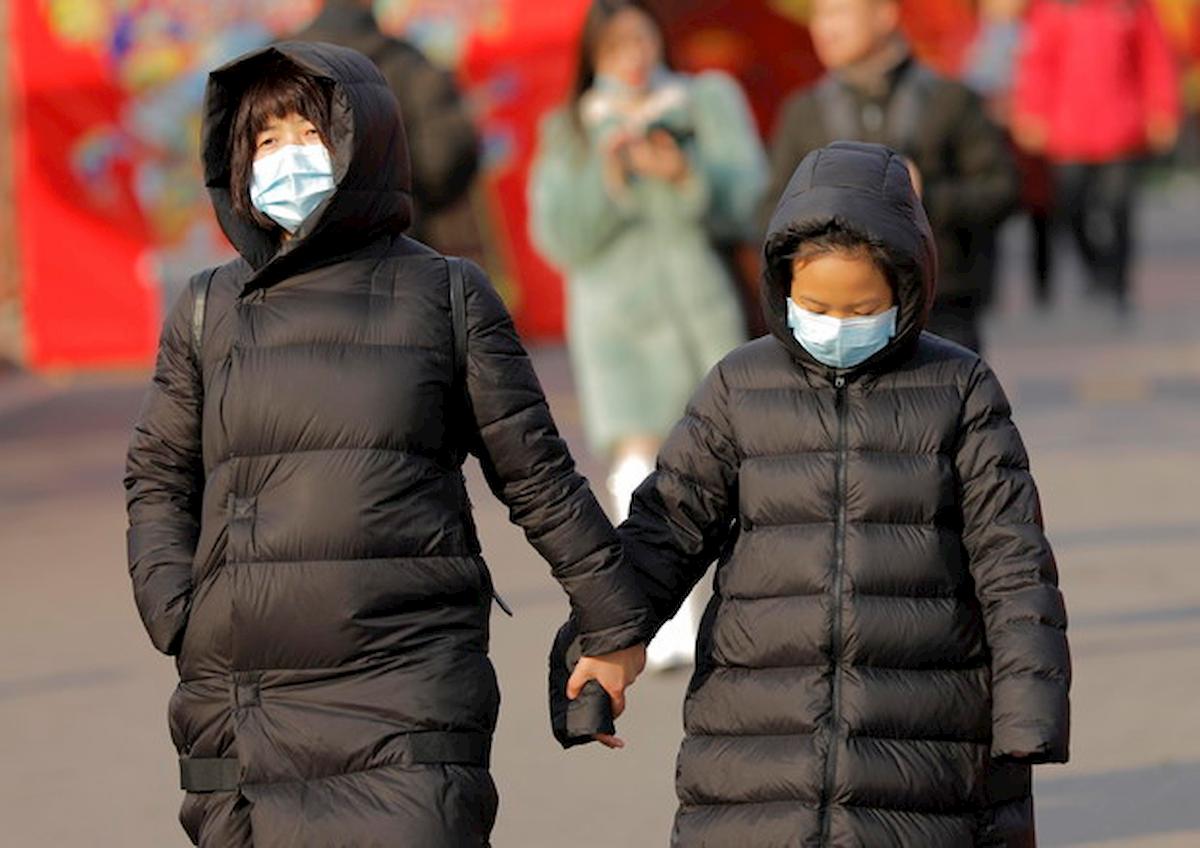 Coronavirus Cina, anche 15 medici e infermieri infettati a Wuhan. Isolare 11 milioni di persone?