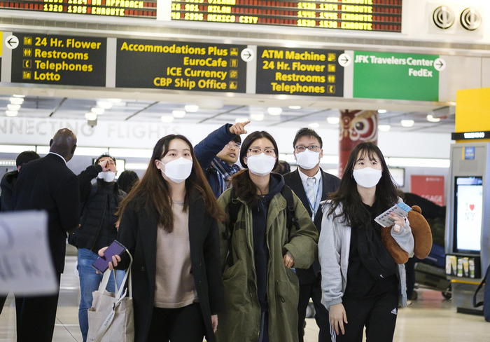 Virus paralizzante: non si muovono uomini, merci, soldi. Eccolo il Cigno Nero