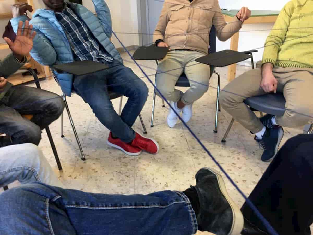 Woosic, falegnameria sociale musicale a Bari: accoglienza, lavoro e recupero come base dell'integrazione