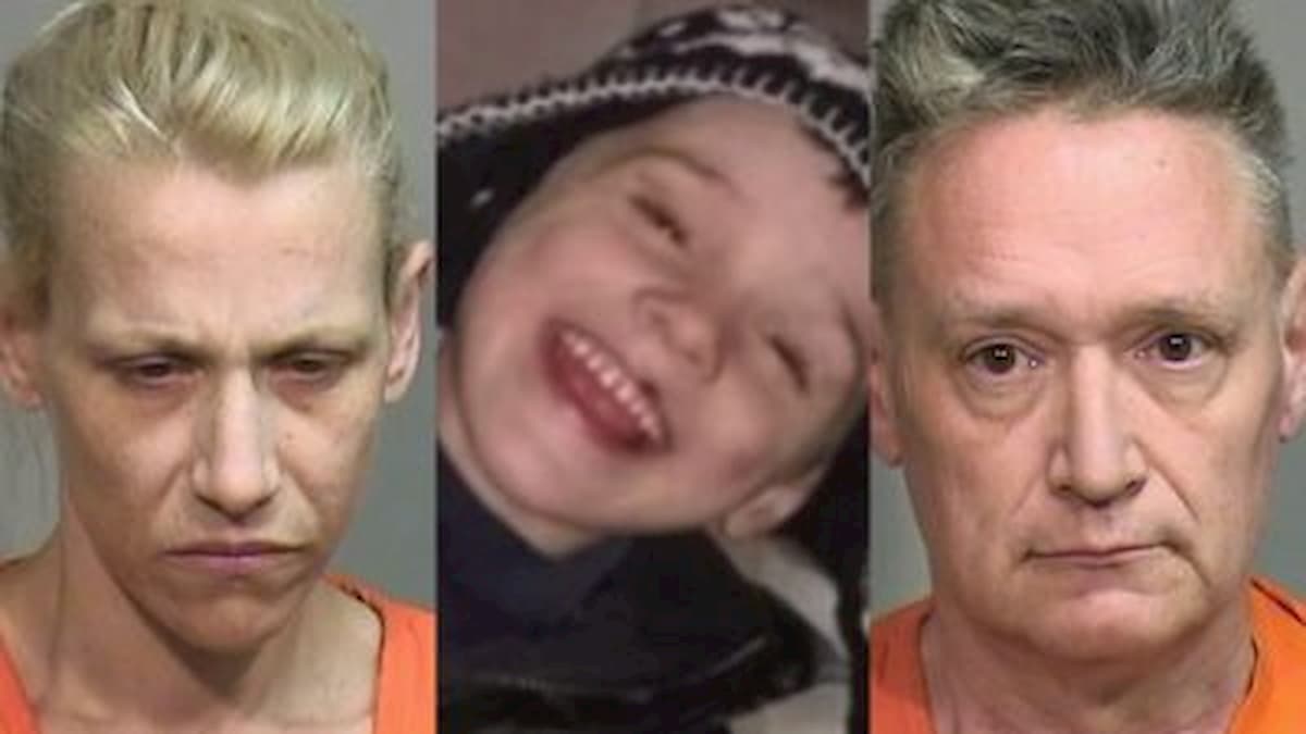 Uccidono il figlio di 5 anni perché "aveva sporcato le mutandine". Cadavere seppellito e avvolto in un telo di plastica