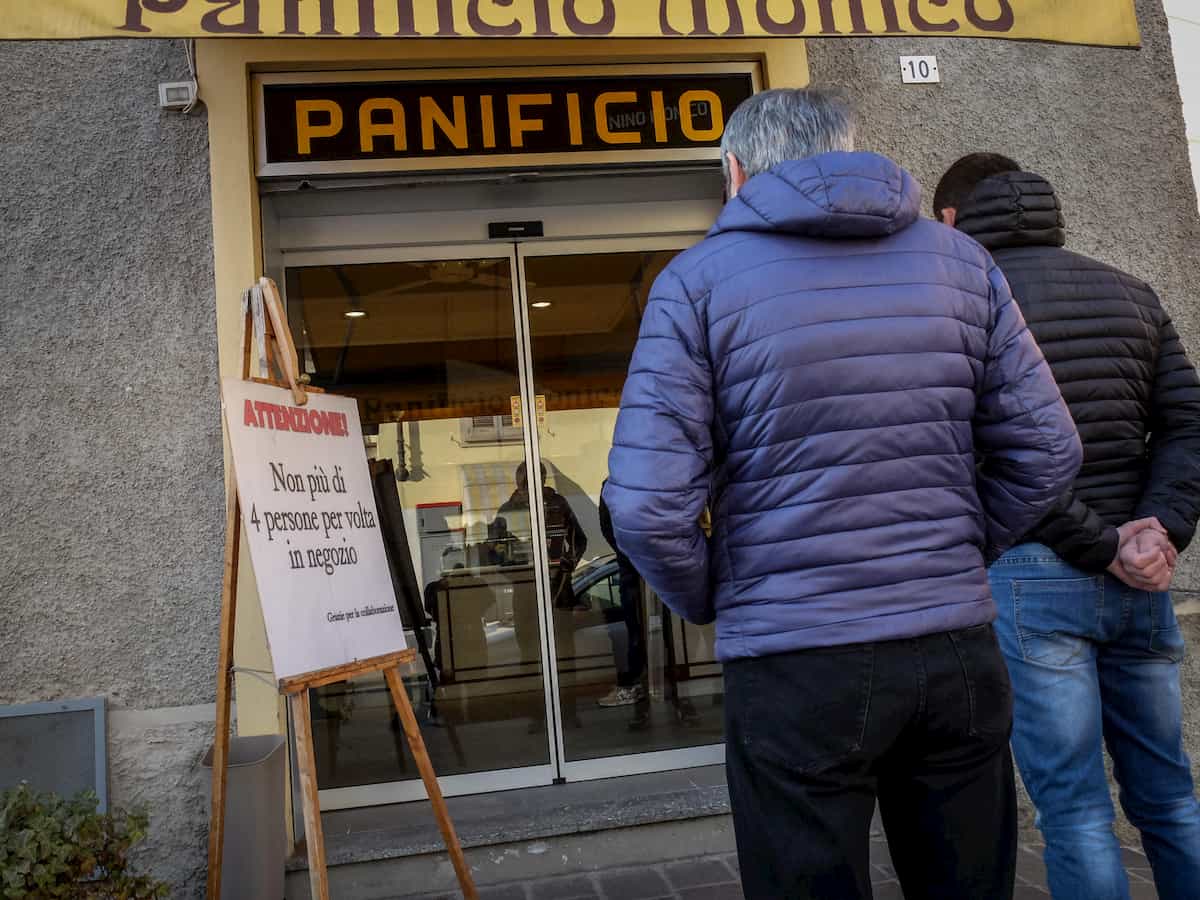 Coronavirus, a Casalpusterlengo l’avviso audio ai cittadini: "Ridurre le uscite"