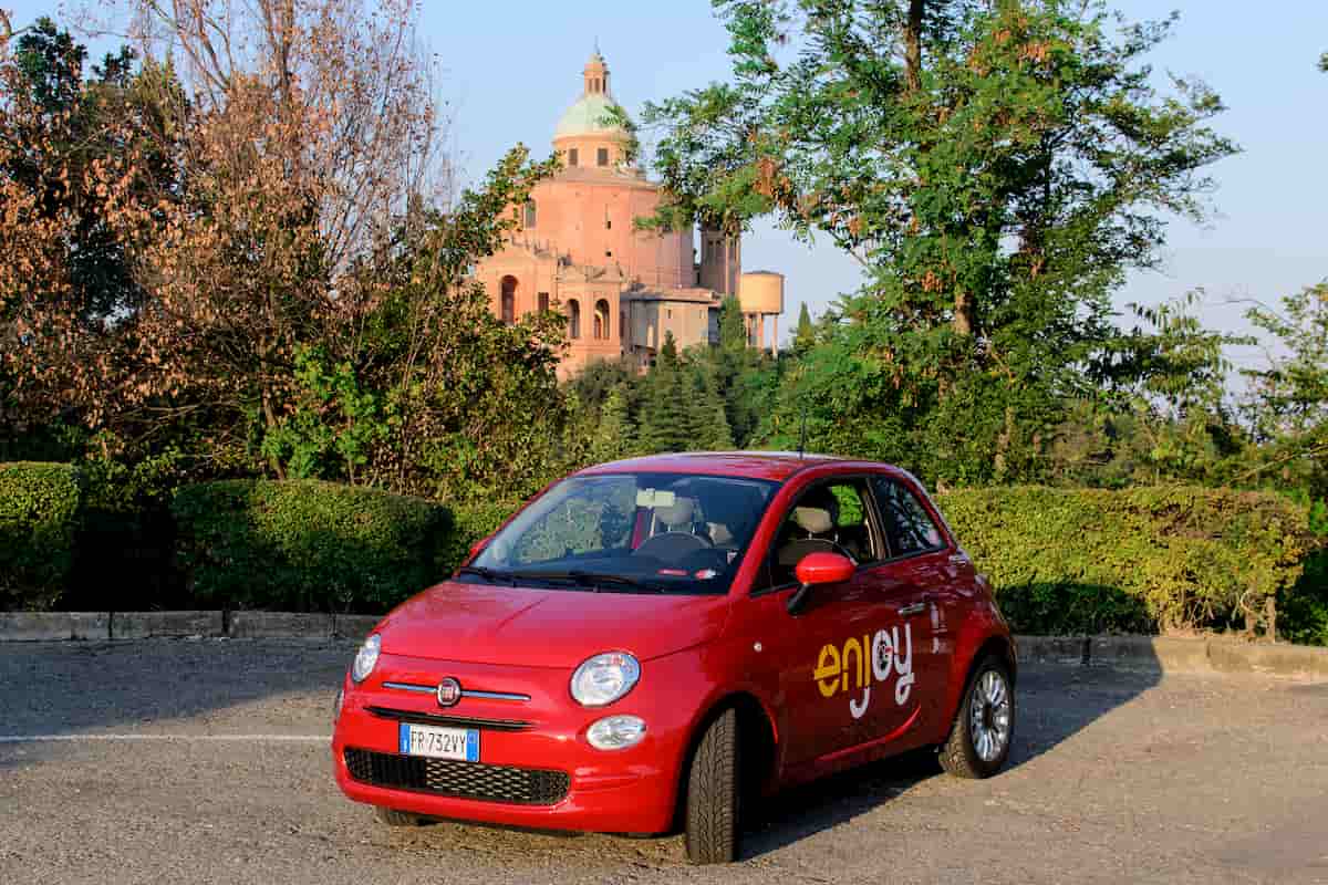 Enjoy e Waze insieme per migliorare il modo di muoversi in città