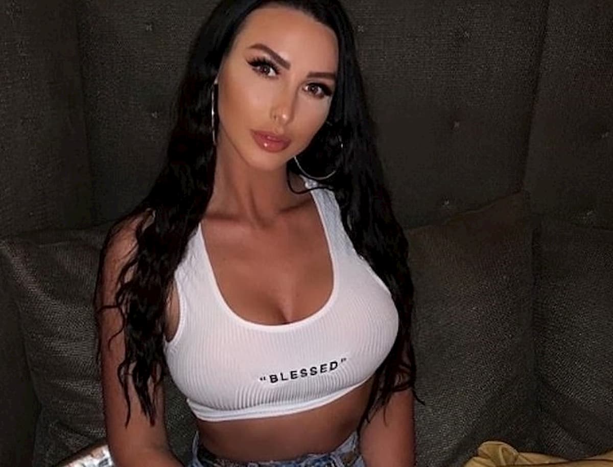 Alice Goodwin e il ringiovanimento vaginale: "Non era più stretta come una volta, ora la mia vita amorosa è migliorata"