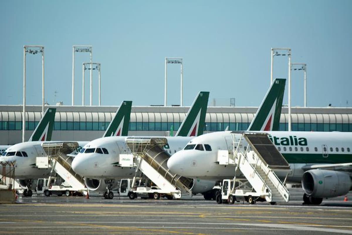 Alitalia, cassa integrazione per 4mila dipendenti. Tremila in più causa coronavirus