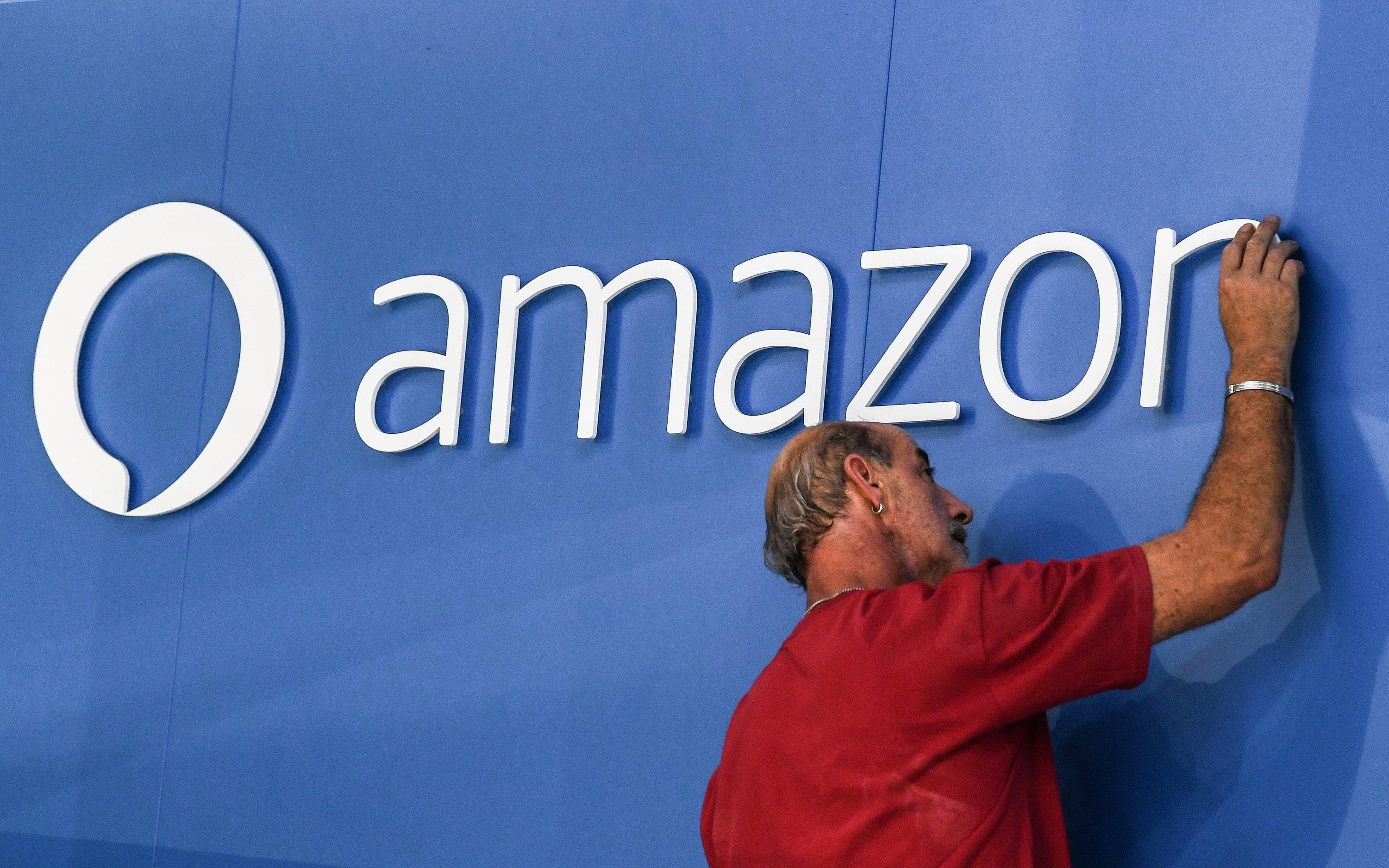 Amazon blocca maxi commessa Pentagono a Microsoft