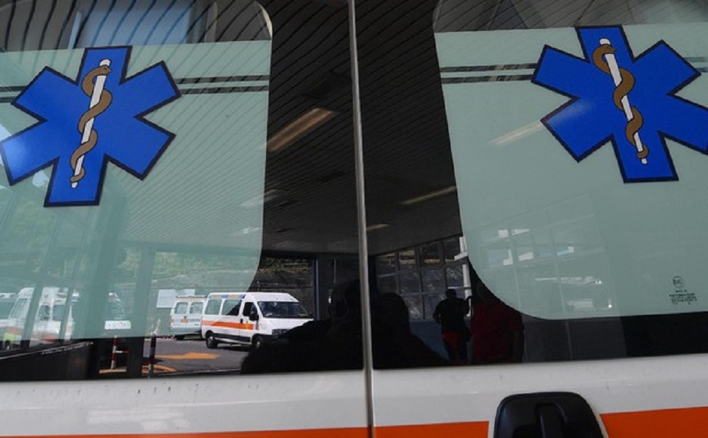 Omicidio-suicidio vicino Genova. Anziano uccide la moglie e si getta dalle scale