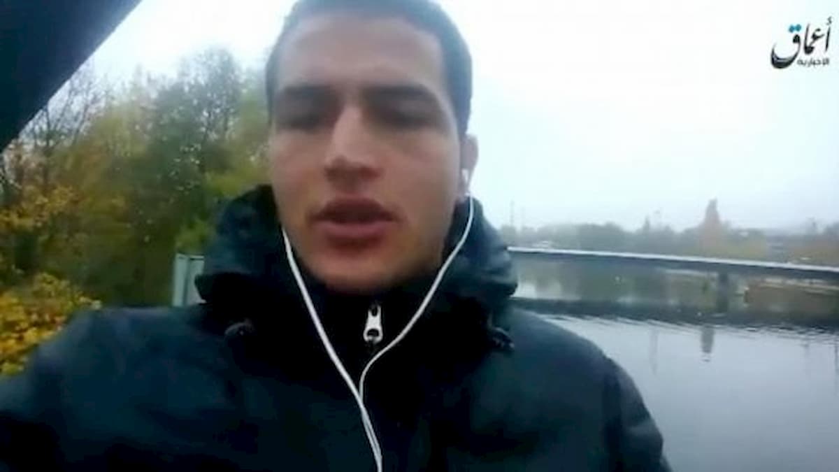 Terrorismo Isis, accusato di aver aiutato Anis Amri: espulso dall'Italia