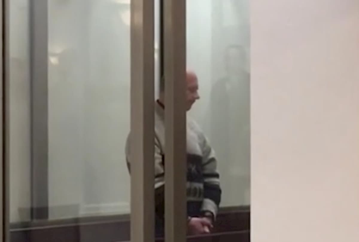 Bielorussia, uccide con 56 coltellate una bimba di 8 mesi e la decapita: condannato a morte