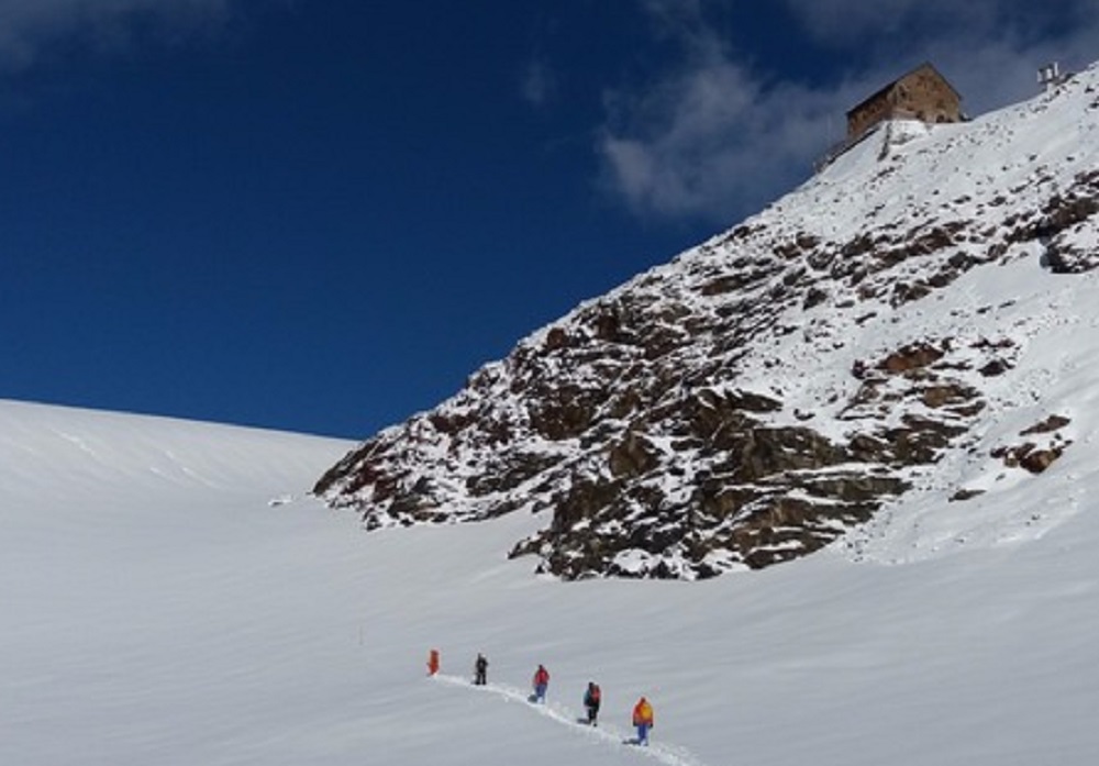 Bolzano, scialpinista austriaca scivola sul ghiaccio e muore sul Piz Boè