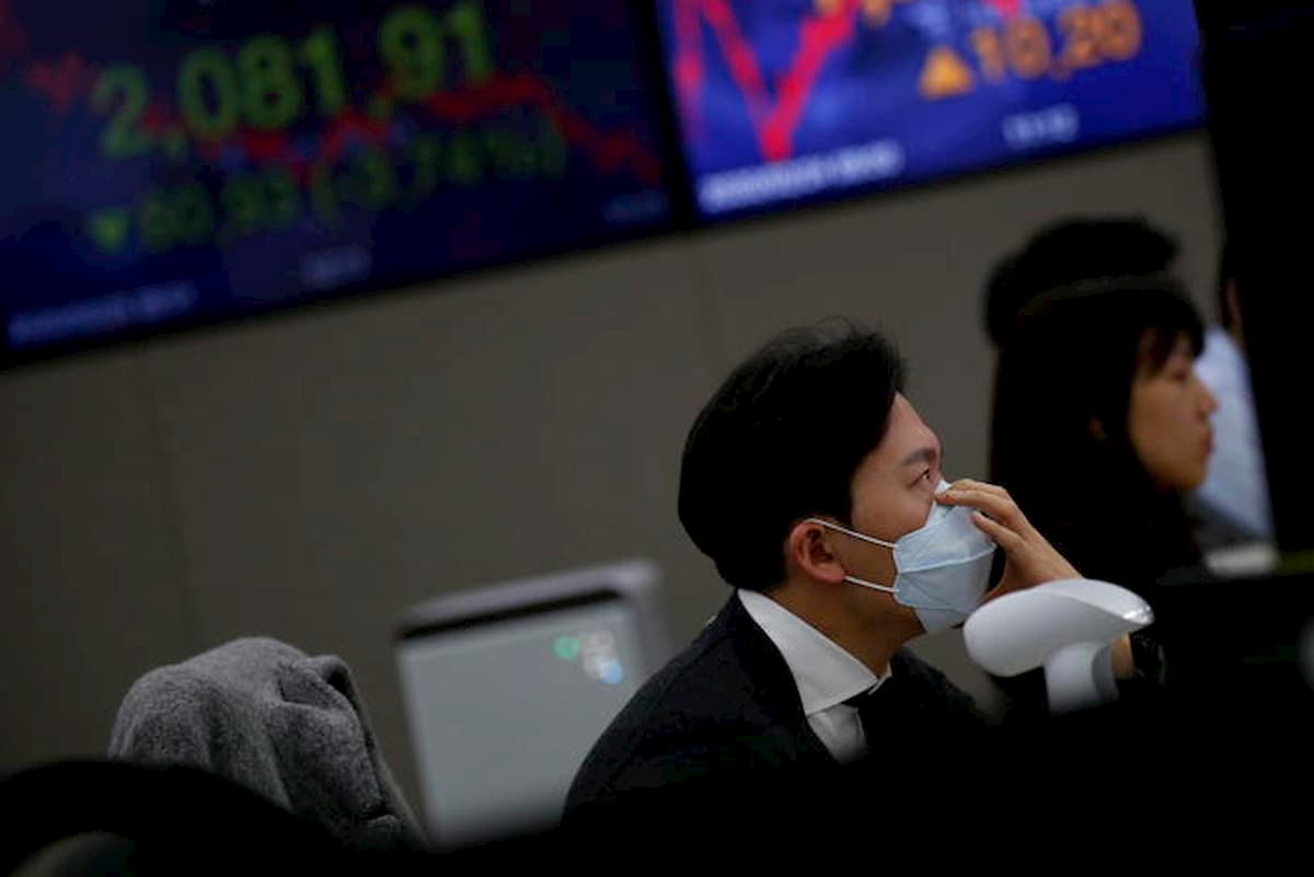 Coronavirus nel portafoglio: batosta per aziende, produzione e Borsa