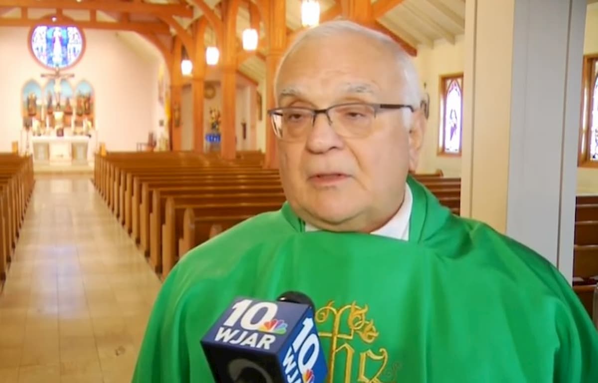 Don Bucci: "La ped*filia non uccide nessuno, l’aborto si"