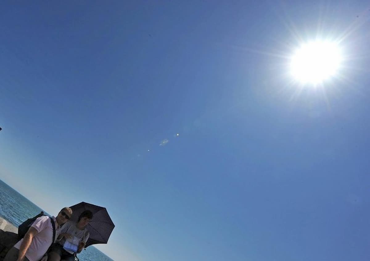 Meteo, caldo anomalo martedì 11 febbraio: fino a 20 gradi a Torino, 25 gradi in Sicilia
