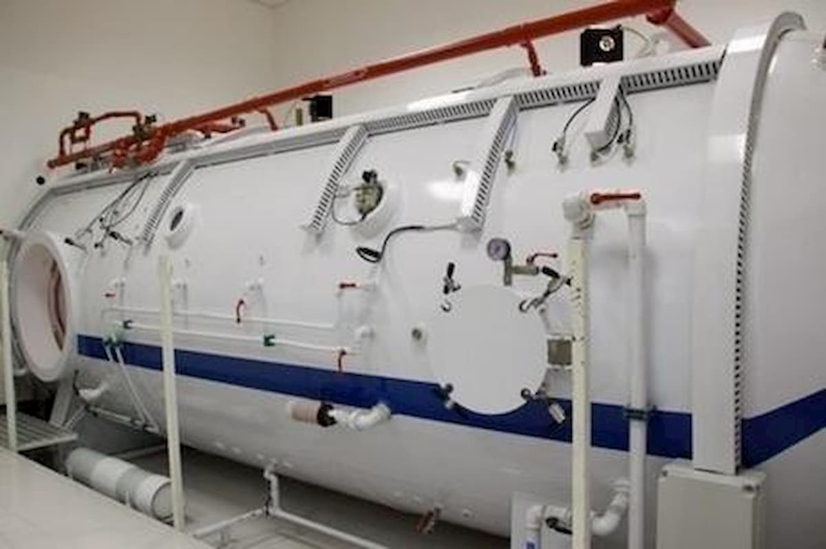 Lapedona (Fermo), il vento forte blocca il camino. Famiglia intossicata