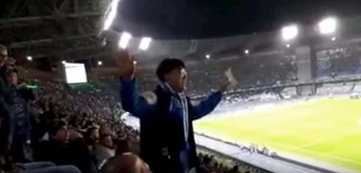 Napoli, tifoso cinese tranquillizza tutti al San Paolo: "Non ho il Coronavirus" VIDEO