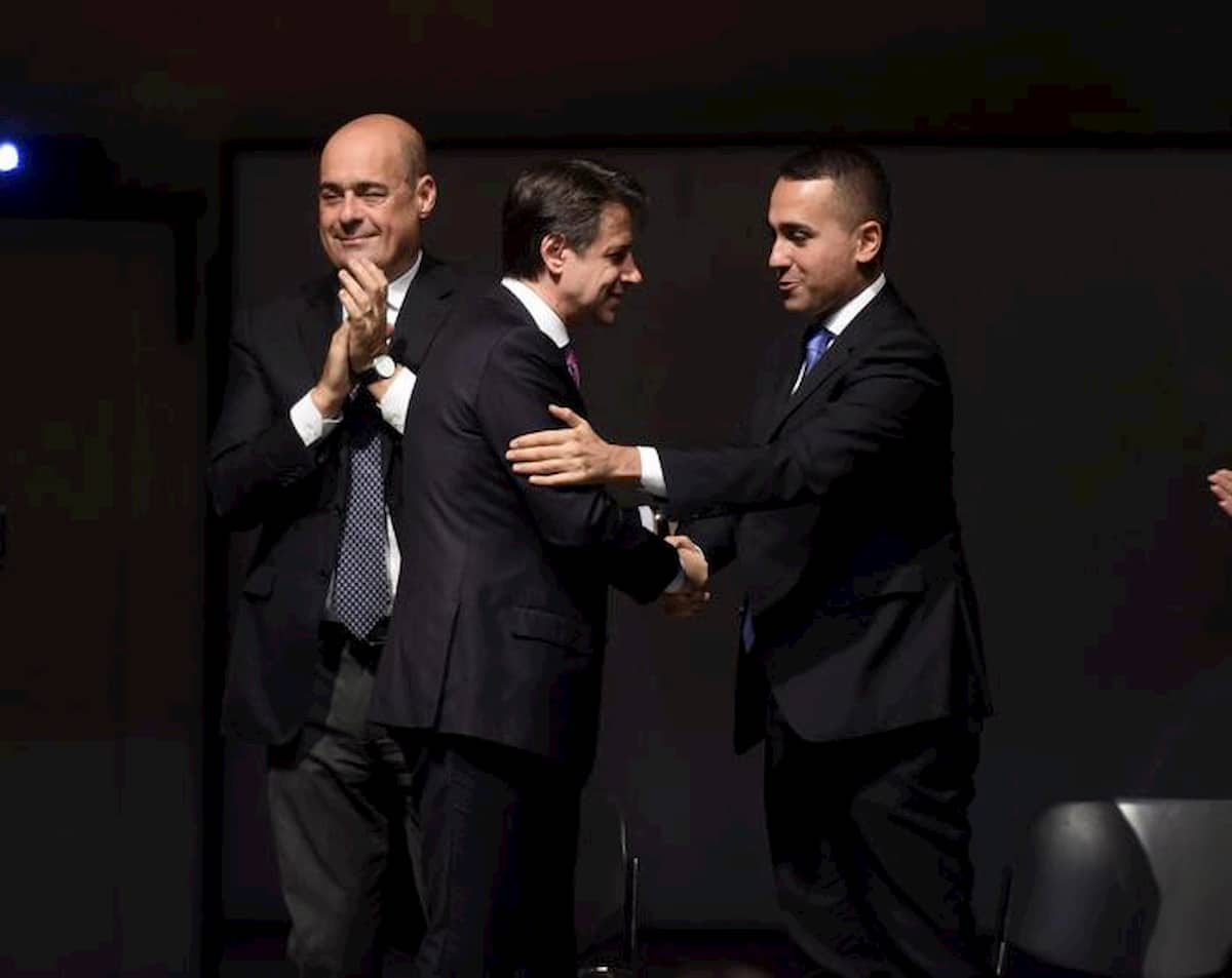 Conte uno e trino. Con Salvini. Con Zingaretti. Con i volenterosi