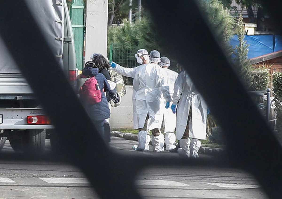 Coronavirus, italiano in quarantena alla Cecchignola: "Stasera festeggio a casa"