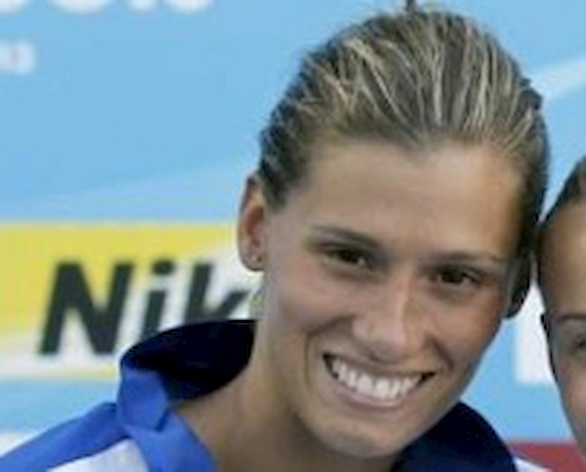 Francesca Dallapè sorprende i ladri a casa, scappa e si fa male