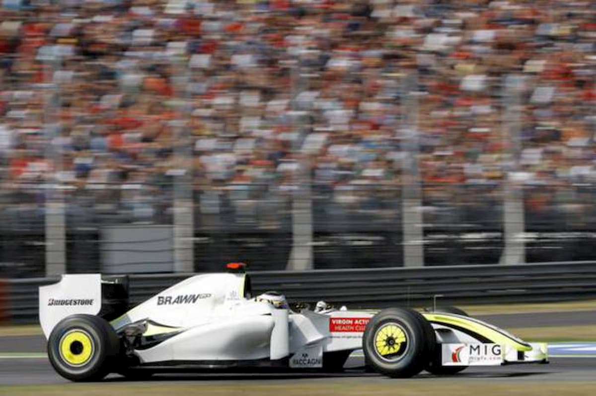 F1, rinviato il Gp di Cina per paura del coronavirus