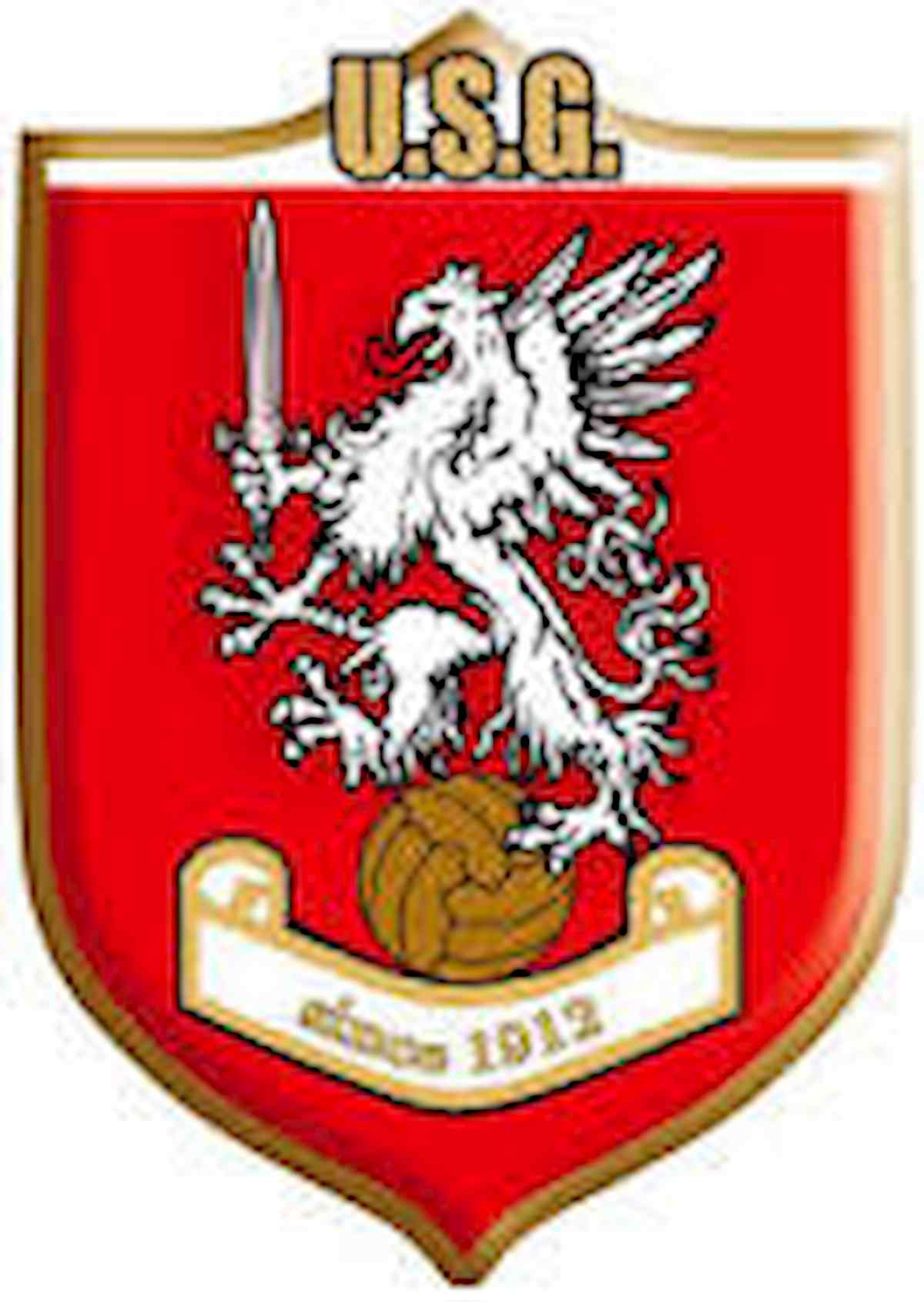 Grosseto: Cretella furioso per la sostituzione, l'allenatore Magrini lo prende a schiaffi VIDEO