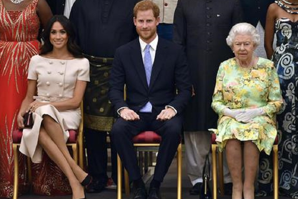 Harry e Meghan Markle non potranno più usare il marchio "Royal Sussex". La decisione della Regina