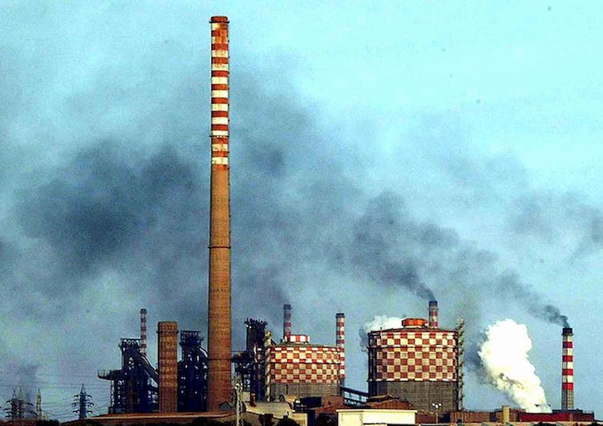 Ex Ilva, scatta la prescrizione per l'ex commissario Enrico bondi e l'ex direttore Antonio Lupoli