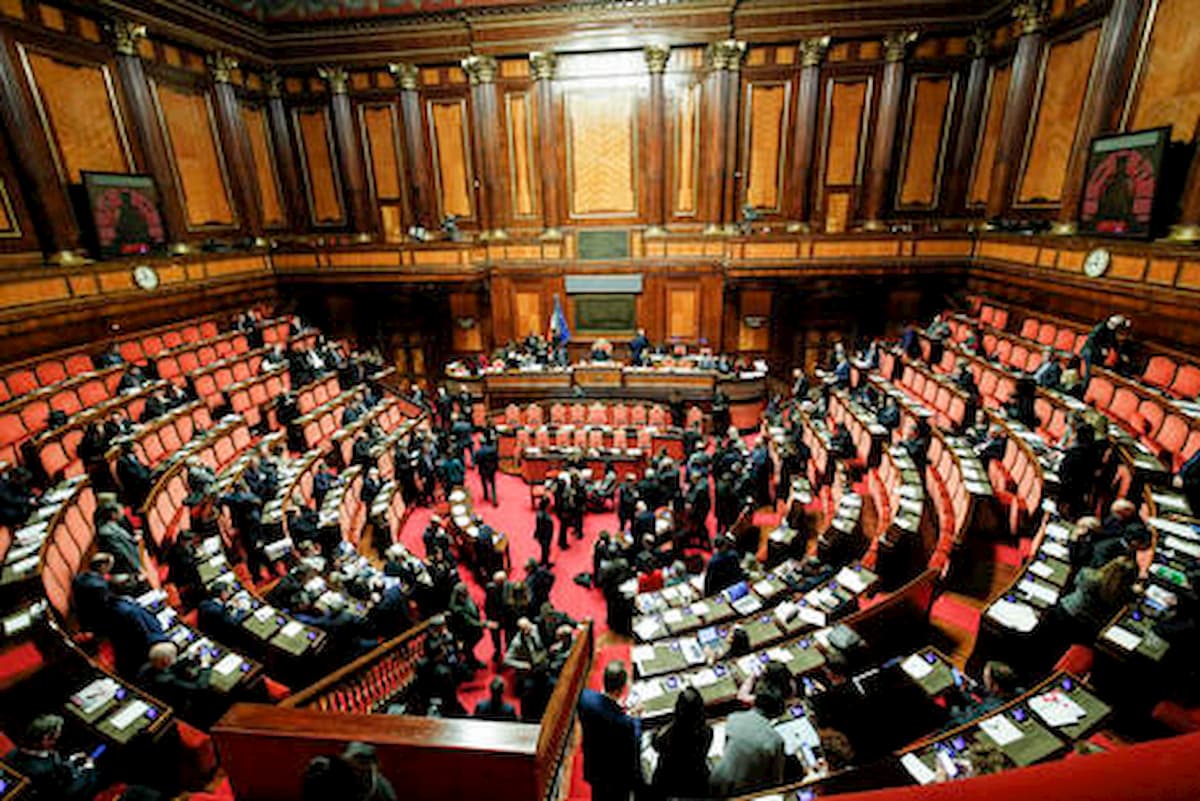 Il Milleproroghe è legge: Rc auto, bollo, bonus verde, monopattini... Tutte le misure