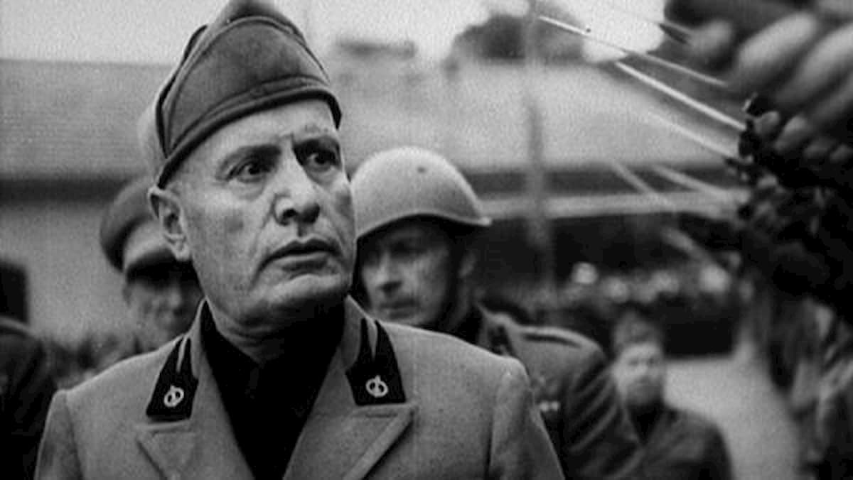 Mussolini resta cittadino onorario di Salò. No alla revoca dell'onorificenza del 1924