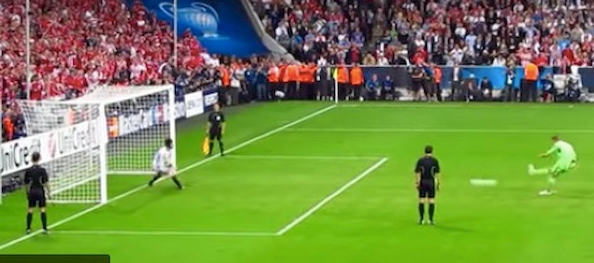 Neuer a centrocampo, Guardiola voleva farlo ma Karl-Heinz Rummenigge disse no