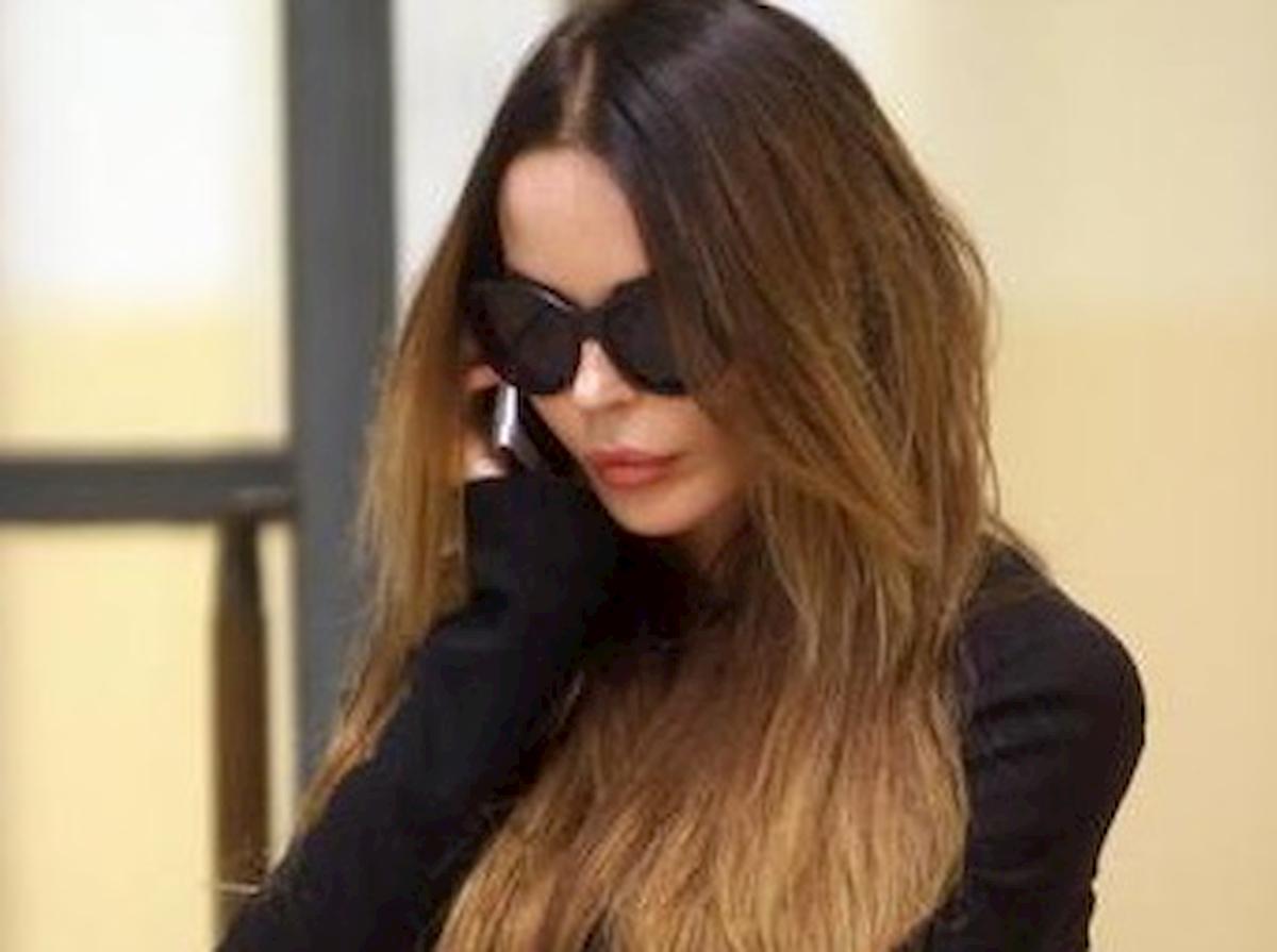 Nina Moric, parla il figlio Carlos Maria Corona: "Mia madre è stata picchiata da Favoloso"