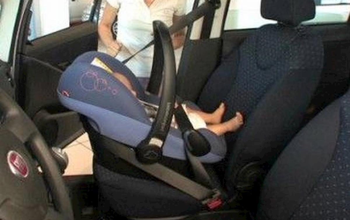 Pisa, neonato morto per airbag scoppiato. I genitori indagati per omicidio colposo