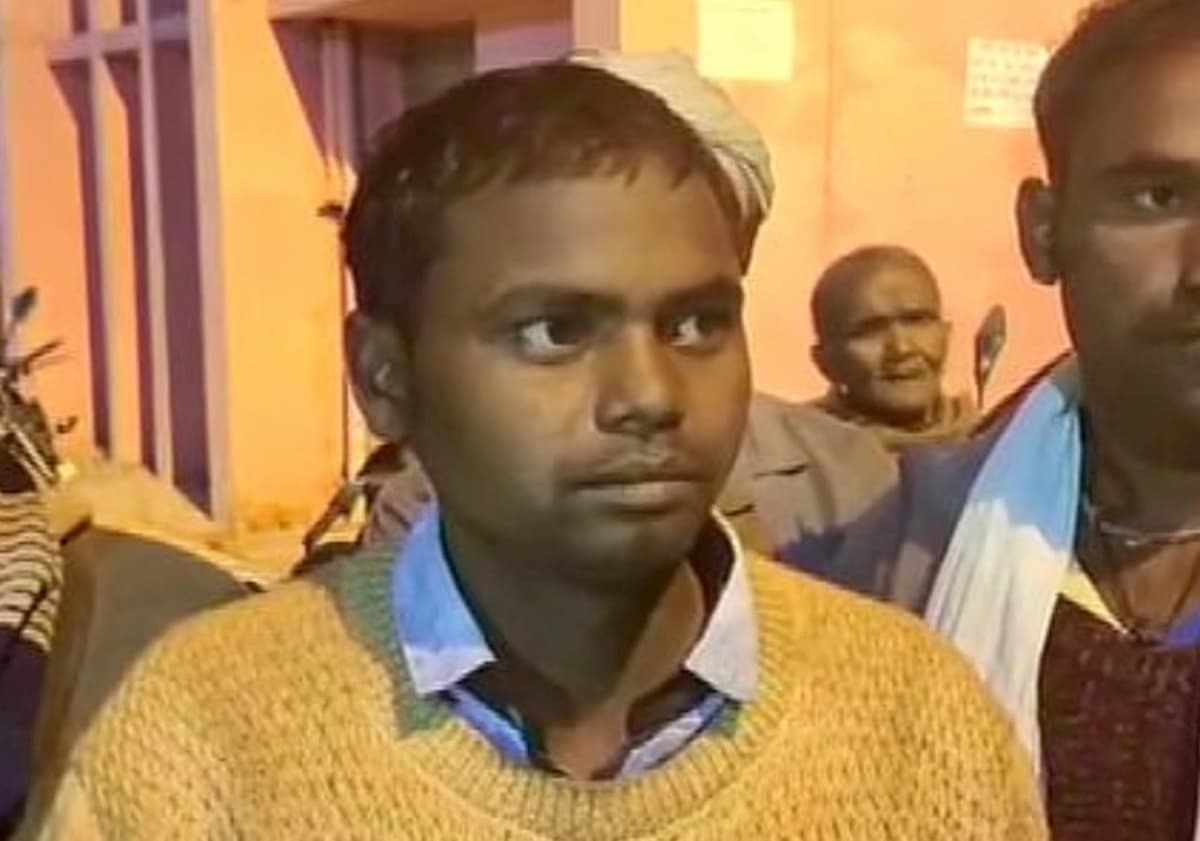 India, bimba di 3 anni finisce nel pentolone del pranzo a scuola e muore per le ustioni