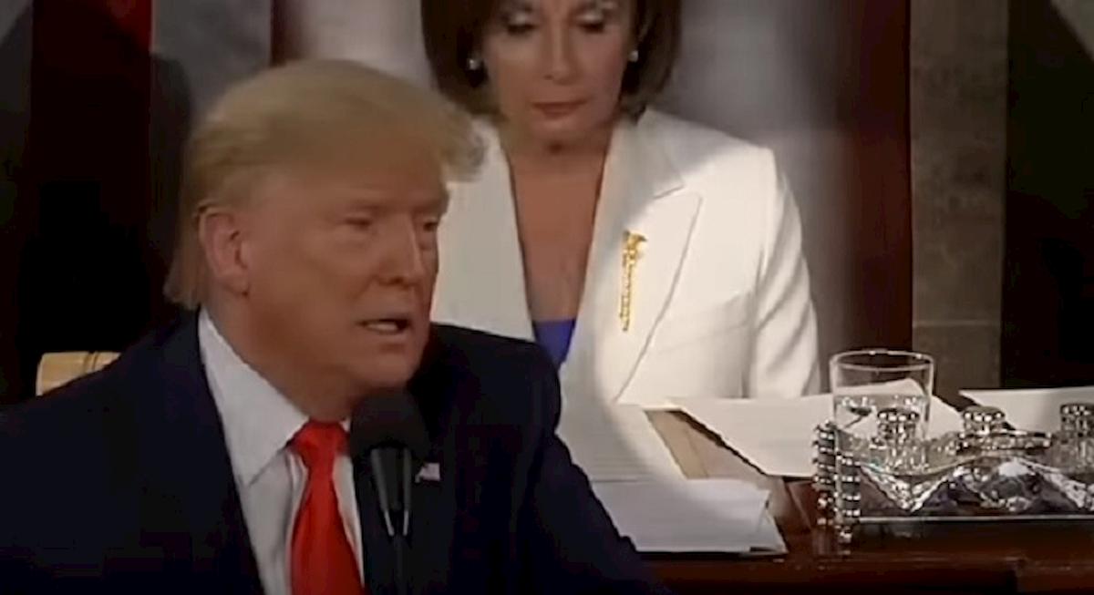 pelosi pagine strappate trump