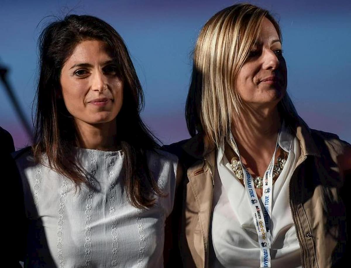 Roberta Lombardi dà il benservito alla Raggi: "E' al secondo mandato, dunque..."