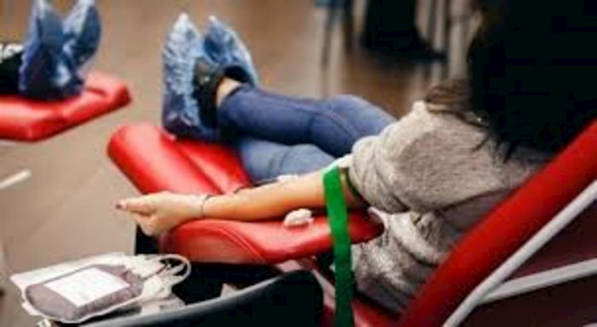 Coronavirus. Una cura dal sangue dei guariti: anticorpi plasma bloccano infezione