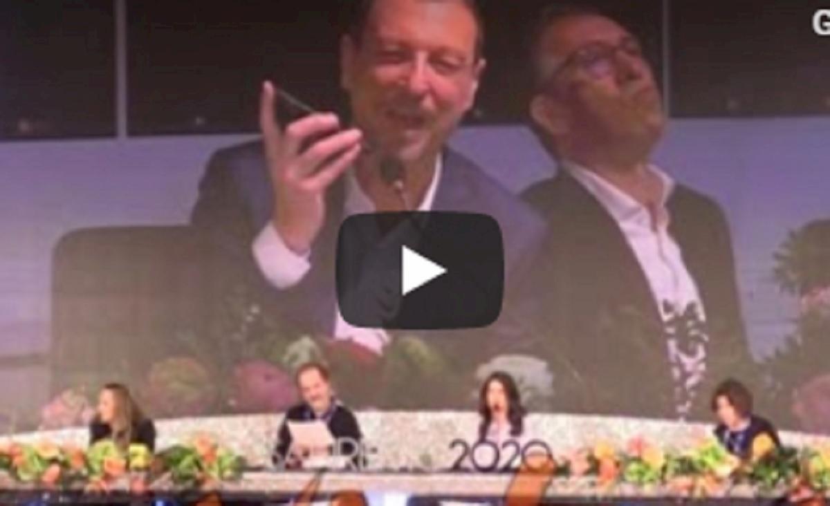 sanremo 2020 roberto benigni telefona