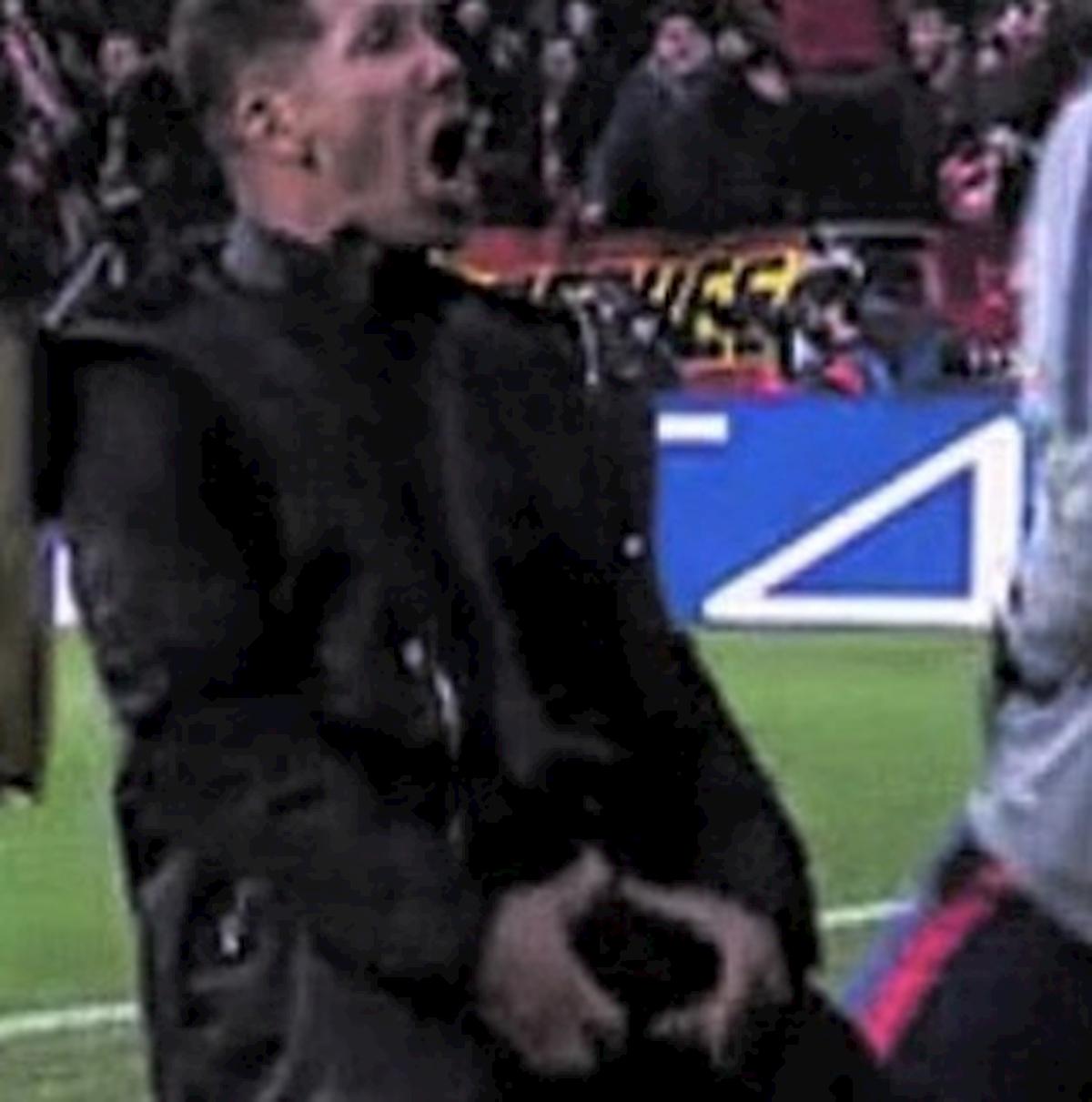 Atletico, Simeone furioso con il raccattapalle: ha dato la palla velocemente al Liverpool